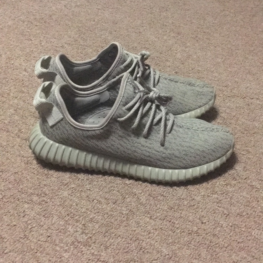 Yeezy v1 boost “moonrock” replica